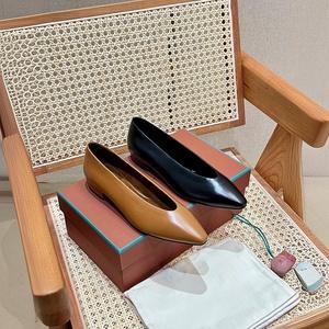 Women's Casual Shoes