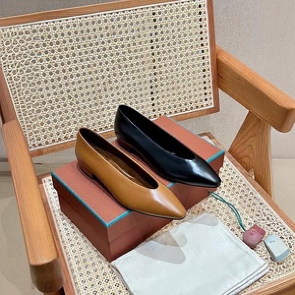 Women's Casual Shoes