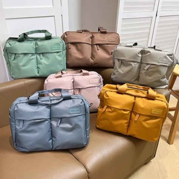 Light Shoulder Bag